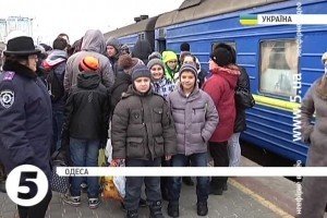 Військові евакуювали 36 дітей із Луганщини
