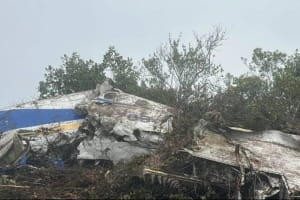 В Колумбии разбился пассажирский самолет: погибли все 15 пассажиров