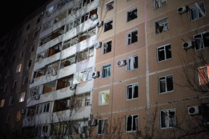 Российские войска атаковали жилой дом в Запорожье: две женщины ранены