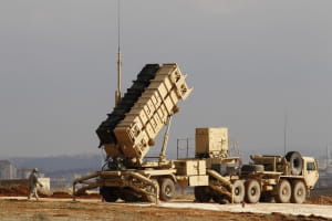 Перш ніж завдати ударів по Ірану Сполучені Штати посилюють ППО на Близькому Сході &ndash; WSJ