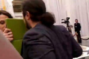 Представник LifeNews обгавкав українську журналістку
