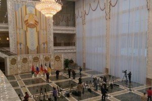 Не дивлячись на відсутність ефекту від перемовин і угод з Росією, їх слід проводити - нардеп