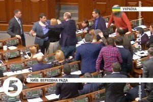Сьогоднішнє засідання Верховної Ради: корупції бій, російським "гав-журналістам" також бій
