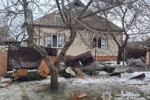 Трое раненых и поврежденная больница: полиция фиксирует последствия обстрелов Сумской области 