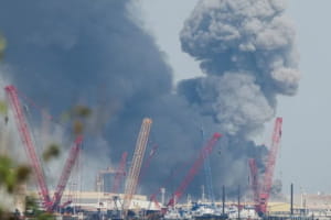 В Новороссийске произошел крупный пожар на нефтяном терминале: какова причина