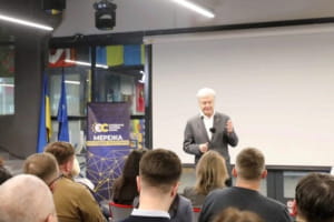 Порошенко пояснив, як Україні реагувати на загострення на Близькому Сході