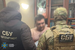 У Києві затримали фахівців, які допомагали відновлювати НПЗ рф &ndash; СБУ