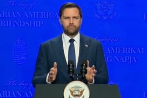 Віцепрезидент США Венс прибув до Будапешта і зробив заяви про Україну та Орбана