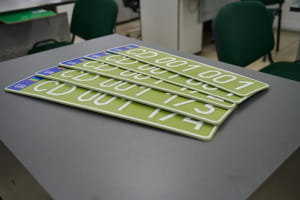 Більше, ніж технічна зміна: в Україні нові дипломатичні номерні знаки &ndash; які вони тепер