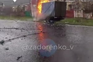 Російські окупанти дронами атакували цивільні автівки на Запоріжжі та Харківщині: є загиблі та поранені &ndash; відео