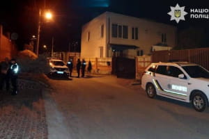 Стрельба в Святошинском районе столицы: киевлянин ранил знакомую на улице