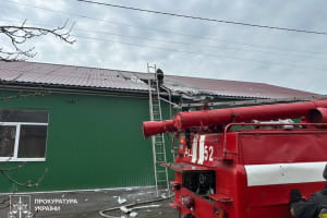 У Великдень росіяни завдали серію ударів по Золочеву на Харківщині: є потерпілі 