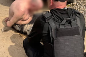 В Закарпатье вооруженный мужчина похитил женщину с ребенком и открыл огонь по правоохранителям