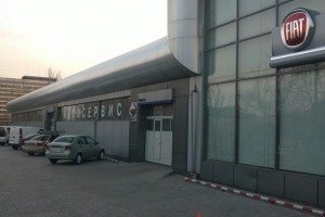 Волонтери подарували двом військовим автомобілі