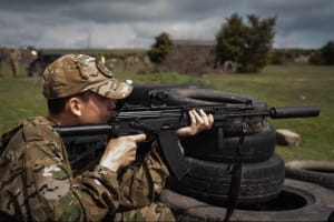 Мілітаризація дитинства: окупанти вивезли підлітків із Херсонщини на військові збори до Криму