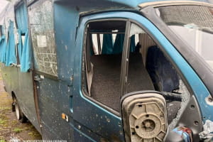 На Нікопольщині ворог атакував рейсовий мікроавтобус: є потерпілі 