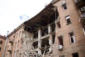 Кількість загиблих внаслідок ворожої атаки на Дніпро 25 квітня зросла