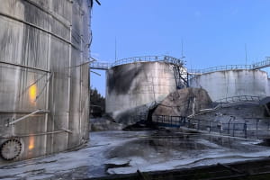 Атака на порт "Чорноморськ": через обстріл в акваторію вилилися тонни олії