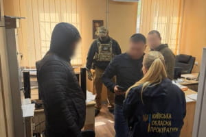 Правоохоронці проводять обшуки в ТЦК на Київщині &ndash; що відомо