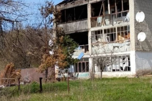 Росіяни вдарили по Новобаварському району Харкова: є постраждалі