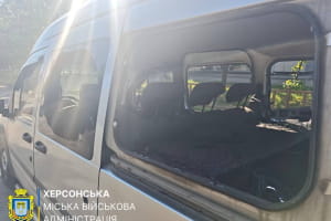Четверо постраждалих у Херсоні: наслідки влучання ворожого дрона