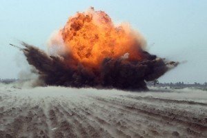 Під Маріуполем терористи одночасно обстрілюють окуповані території і українські позиції - штаб сектору "М"