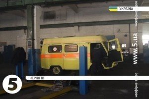 Чернігівські волонтери облаштували реанімобіль, який відправлять на передову