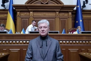 "ППО или кэшбэк?": Порошенко раскритиковал изъятие 40 млрд грн из бюджета Минобороны и зарегистрировал альтернативный закон