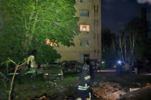 рф атакувала Основ'янський район Харкова: пошкоджено будинки, гаражі та авто, є постраждалі (оновлено)