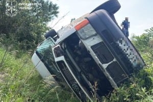 На Харківщині перекинувся автобус із дітьми: є травмовані