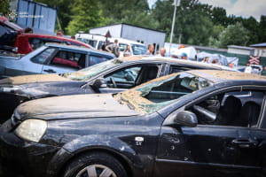 У Чернігові дрон рф влучив у підприємство: постраждали шестеро людей (оновлено)