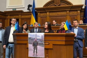 "Не раби держави": у "Євросолідарності" вимагають ротацій і належного фінансування армії
