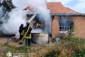 Росіяни атакували Дніпропетровщину: 12 людей поранені&nbsp;