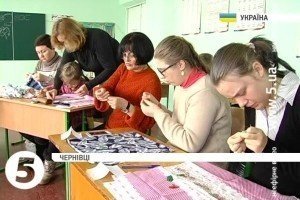 У Чернівцях запрацювала творча майстерня для переселенців зі Сходу