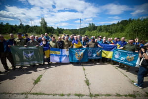 Зеленський повідомив про повернення з полону 160 українських захисників (оновлено)