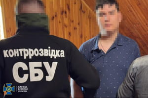 СБУ викрила агента ФСБ, який збирав координати для атак на Хмельниччину
