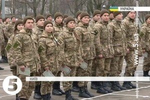 136 офіцерів достроково випустили з Київського військового інституту