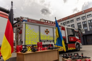 Німеччина передала ДСНС 10 комплектів рятувального обладнання для ліквідації наслідків атак рф