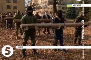 Полк "Азов" проводить недільні тренування для цивільних