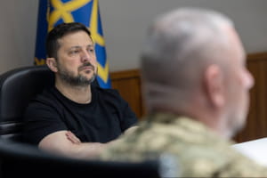 Зеленський обговорив з командирами корпусів потреби фронту та посилення оборони