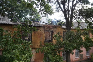 Ворожий удар по Одещині: дрон влучив у житлову двоповерхівку, є загибла