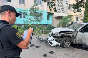 У Пересипському районі Одеси вибухнув автомобіль: поліція з'ясовує обставини