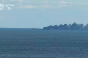 Російські військові втретє атакували цивільне судно на Одещині