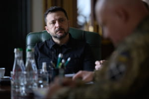 Фронт, ППО та мідстрайки: Зеленський провів нараду з військовими