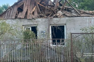 Окупанти завдали ударів по Запоріжжю та області: є загиблий і поранені