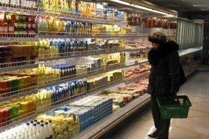 У Росії почали продавати їжу в кредит