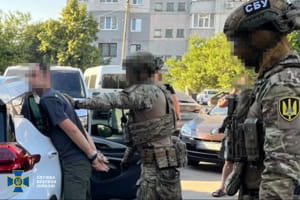 Готував новий обстріл ворога по нафтобазах та електростанціях у центрі України: СБУ затримала чергового агента рф 