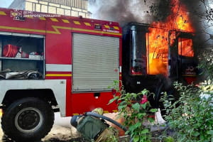 Росіяни завдали повторного удару по рятувальниках під час ліквідації пожежі на Дніпропетровщині