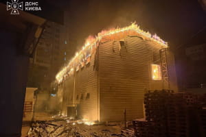 "Людина не повинна шукати сховище, коли ракета вже летить": Порошенко закликав терміново ухвалити закон про укриття