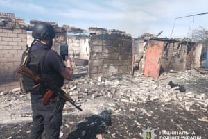 Росіяни атакували безпілотниками будинки на Сумщині: загинув чоловік, поранено дитину